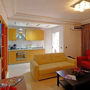 Mouna مراكش
